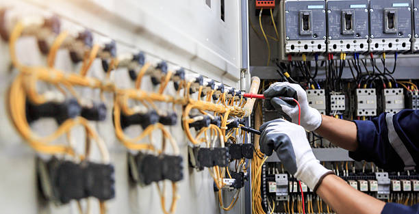 Professional Ceiling Fan Installation technician working in Quay County County, NM